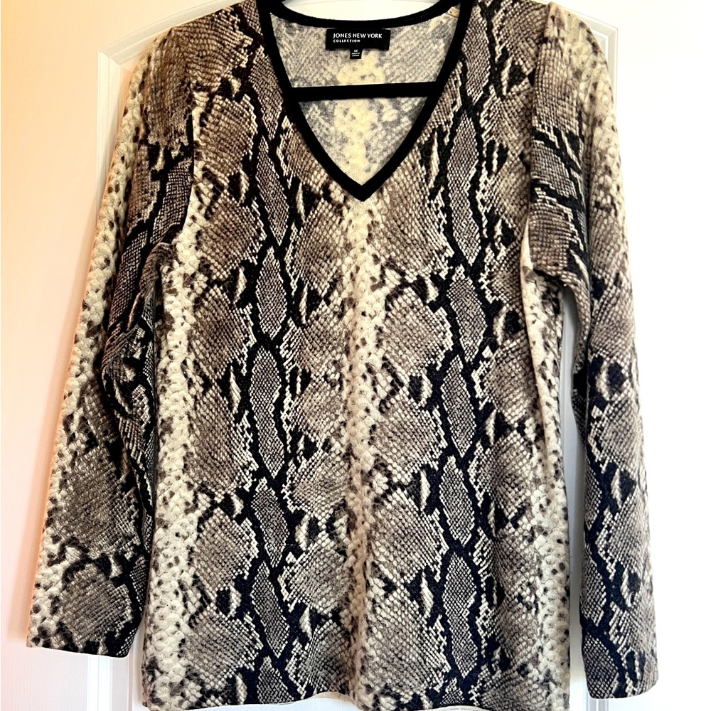 Jones New York sweater